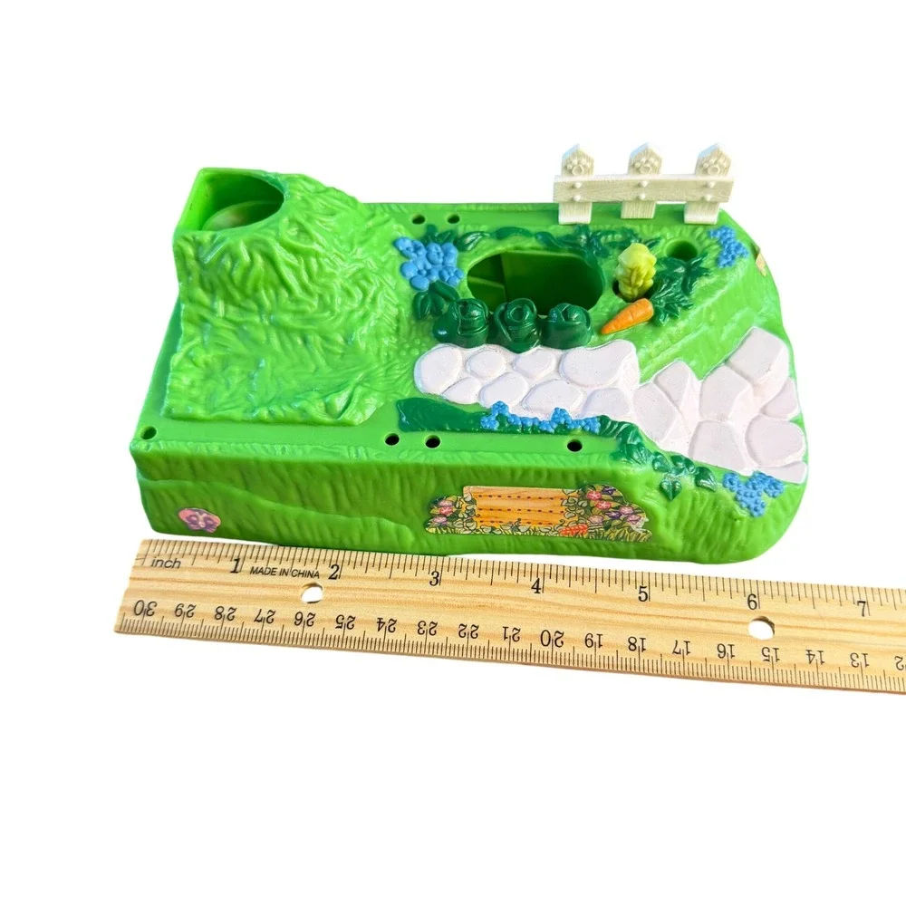 Vintage 1995 Kenner Littlest Pet Shop Hop n Play Bunnies Base‎ Green Landscape